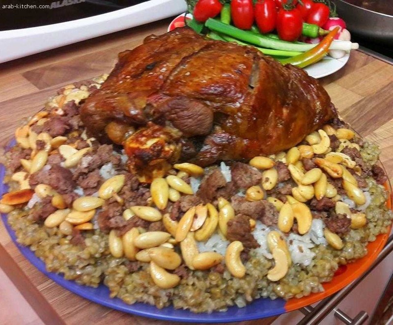 طريقة طبخ فخذ الديك الرومي مع الأرز والفريكة